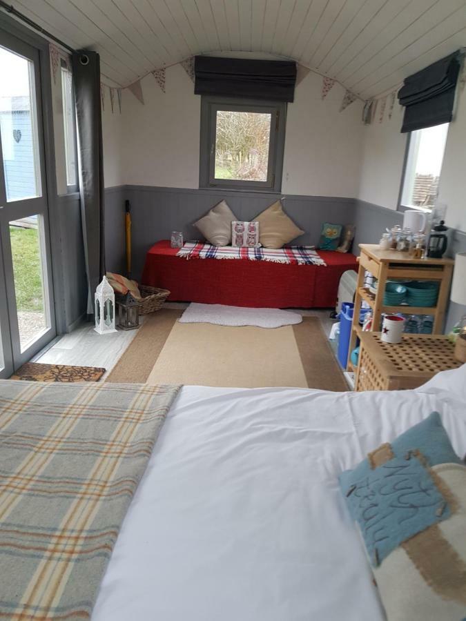 Acorn Camping And Caravan Park Llantwit Major Exterior foto